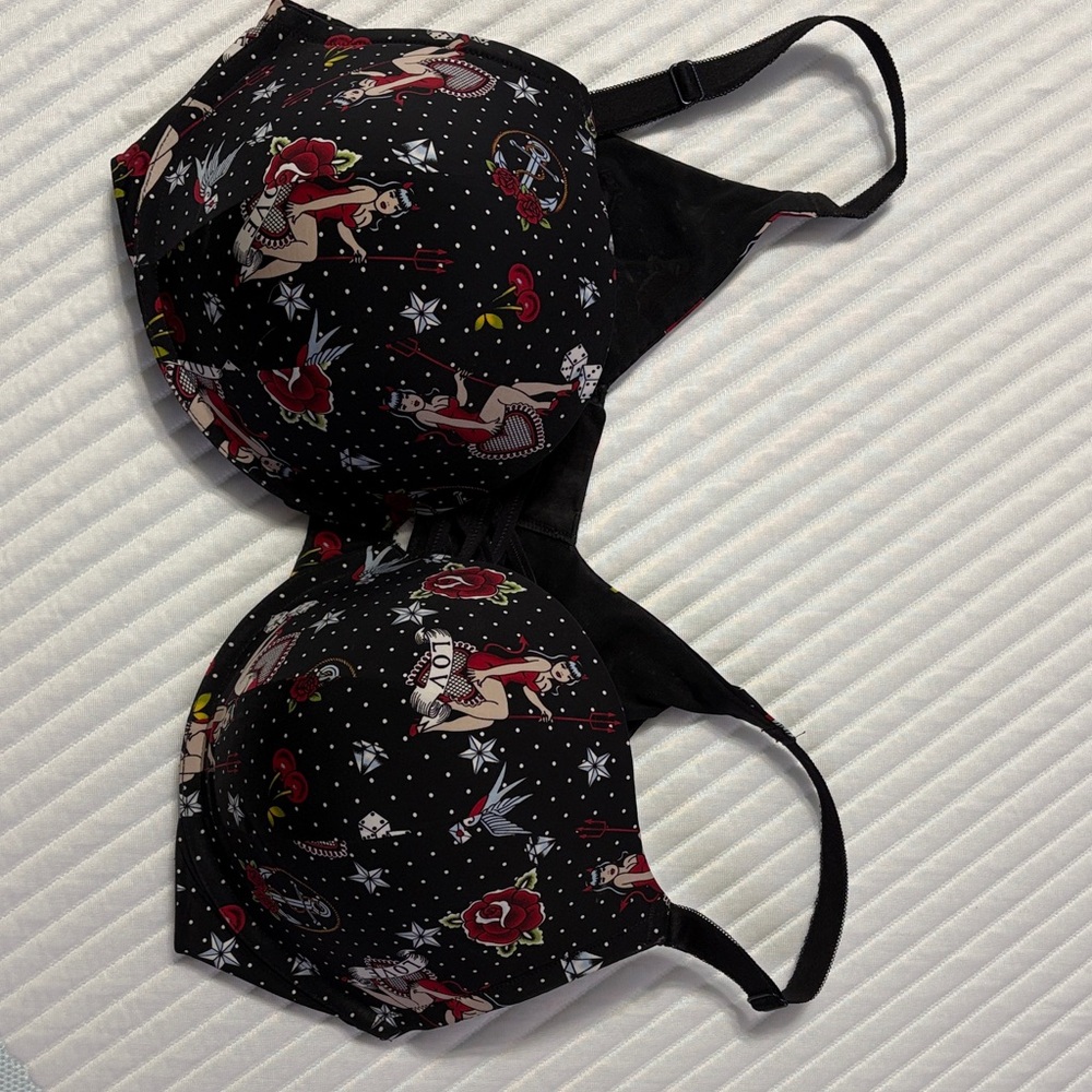 Torrid Black Bra with Subtle Print